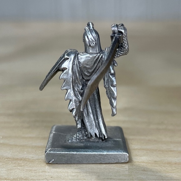 Vintage 1993 Ral Partha Pewter Medieval Sword & Griffin Shield Knight RF3028 - Picture 6 of 8